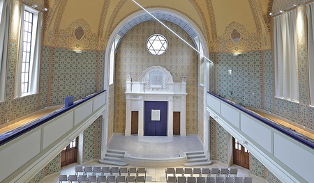 Blick von der Frauenempore der ehemaligen Synagoge von St. Pölten.