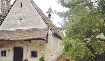 Die Kirche von St. Cyrill wurde mehrmals vergrößert, sie wurde ausgeraubt und schließlich geschlossen. Im Jahr 1983 wurde damit begonnen, sie vor dem Verfall zu retten.  