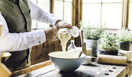 Backen mit Sauerteig ist auch bei Männern sehr beliebt.   