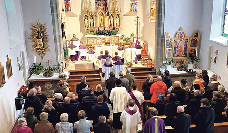 Die Weyregger feierten den Abschluss der Kirchenrenovierung.   