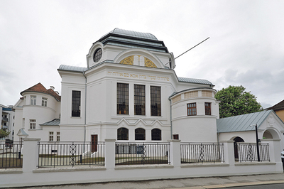 Die ehemalige St. Pöltner Synagoge an der Renner-Promenade. 