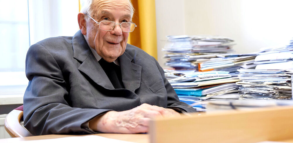 Alt-Bischof Maximilian Aichern / Diözese Linz / Hermann Wakolbinger, ? Di?zese Linz / Hermann Wakolbi Alt-Bischof Maximilian Aichern