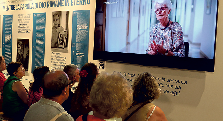 Blick auf die Jägerstätter-Ausstellung der Bewegung „Comunione e Liberazione“ in Rimini.   