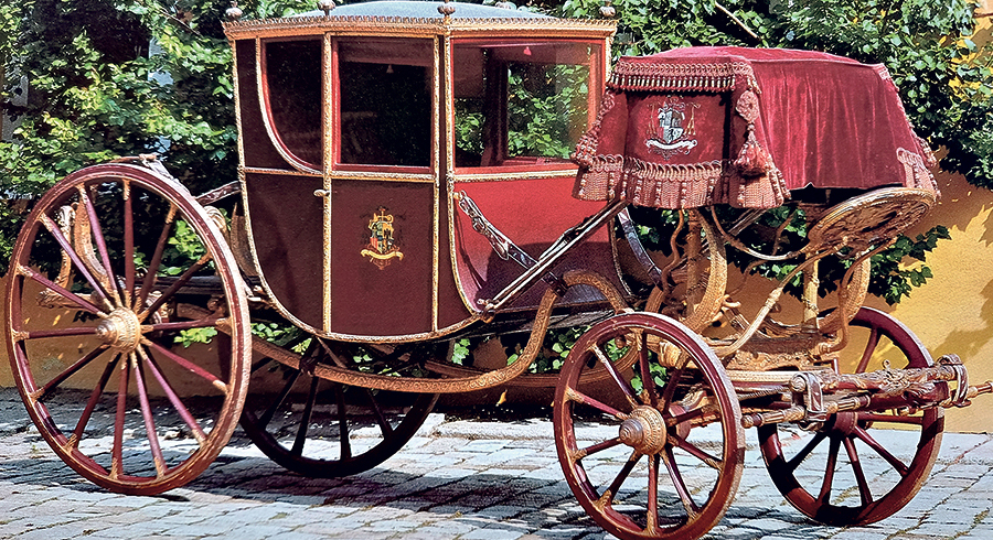 Bischöflicher Galawagen (Halbberline), Italien (?), um 1780, Großraming, Kutschenmuseum Gruber,  Leihgabe der Diözese Linz.   