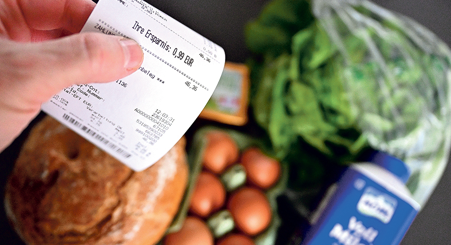 Brot, Milch, Eier, Salat – Grundnahrungsmittel sollen ab Juli günstiger sein. / APA-Images / APA / HANS KLAUS TECHT Brot, Milch, Eier, Salat – Grundnahrungsmittel sollen ab Juli günstiger sein.