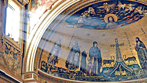 Blick in die Lateranbasilika in Rom. / Dietmar Steinmair Blick in die Lateranbasilika in Rom.