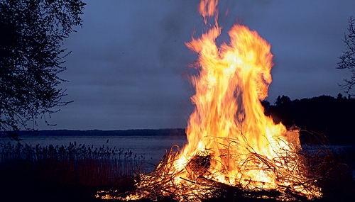 Die Gnade Gottes wie ein Feuer neu entfachen.   / pixabay Die Gnade Gottes wie ein Feuer neu entfachen.