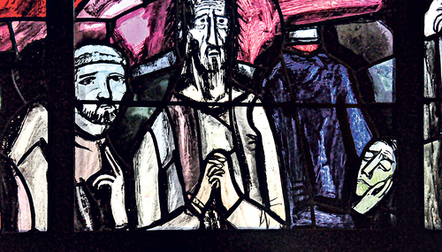 Fensterbild von Martin Häusle in der Pfarrkirche Feldkirch Levis, geschaffen 1964/65. Dargestellt sind die Heiligen Fidelis von Sigmaringen und Nikolaus von der Flüe sowie der Märtyrer und selige Carl Lampert, der aus Göfis in Vorarlberg stammte und / KKV Fensterbild von Martin Häusle in der Pfarrkirche Feldkirch Levis, geschaffen 1964/65. Dargestellt sind die Heiligen Fidelis von Sigmaringen und Nikolaus von der Flüe sowie der Märtyrer und selige Carl Lampert, der aus Göfis in Vorarlberg stammte und