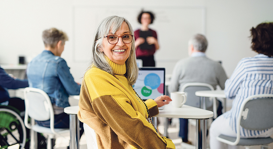 Senior:innen an der Uni sind längst ein gewohntes Bild.