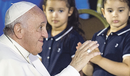 Leidenschaft für das Leben: Papst Franziskus ermutigte Eltern, ihre Kinder loszulassen, damit sie ihre Berufung finden könnten.
