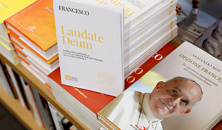 Papst Franziskus fordert im neuen Apostolischen Schreiben „Laudate Deum“ („Lobet Gott“) rasche Schritte gegen den Klimawandel.