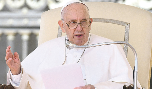 Die lange erwartete Kurienreform des Papstes ist zu Pfingsten in Kraft getreten.