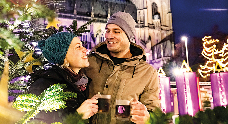 Zeit genießen bei Advent  am Dom.  