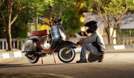 Für viele sind Mopeds die einzige Möglichkeit, um mobil unabhängig zu sein. Doch die Gefahren sind nicht zu unterschätzen.