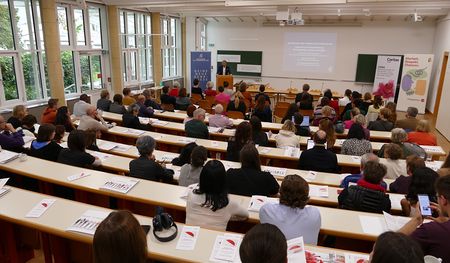 : Fachtagung 'Respekt für Sexarbeiter:innen' in der Aula der KU Linz