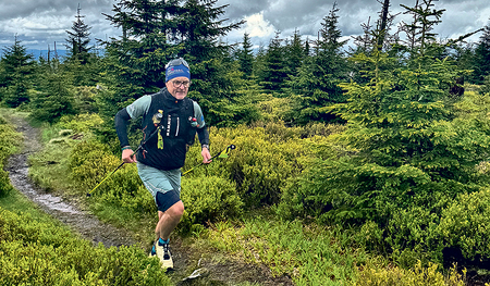 Christoph Hain hat im Auftrag des Stiftes Schlägl den  Böhmerwald für Trailrunner erschlossen.  