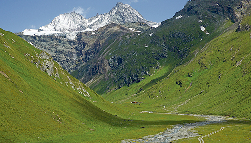 „Ich erhebe meine Augen zu den Bergen: Woher kommt mir Hilfe?“ (Psalm 121)  / pixabay „Ich erhebe meine Augen zu den Bergen: Woher kommt mir Hilfe?“ (Psalm 121)