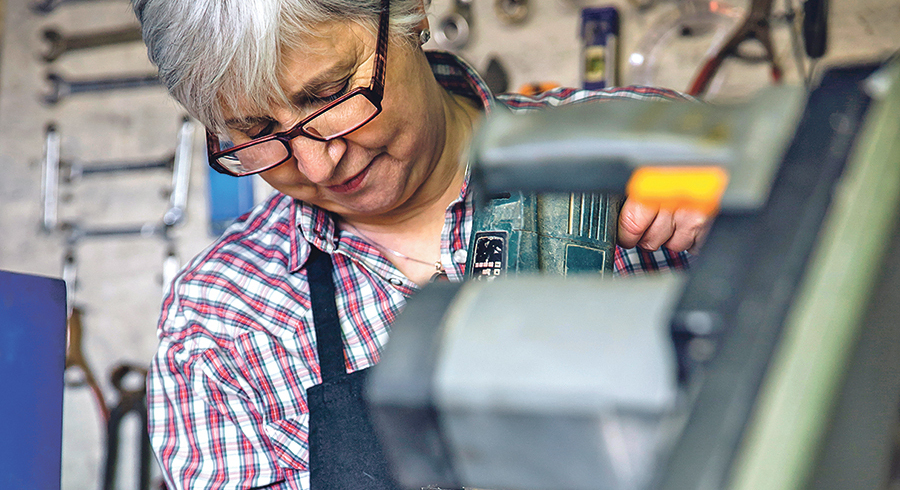 In Sozialprojekten werden viele Frauen beim (Wieder-)Einstieg in den Arbeitsmarkt unterstützt. Sie haben eine Schlüsselrolle bei der Bewältigung des Fachkräftemangels. / © 2016 David Pereiras In Sozialprojekten werden viele Frauen beim (Wieder-)Einstieg in den Arbeitsmarkt unterstützt. Sie haben eine Schlüsselrolle bei der Bewältigung des Fachkräftemangels.