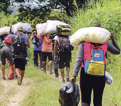 Wegen der Coronakrise machen sich auch viele Venezolaner zu Fuß auf den Weg zurück in ihre Heimat – von Kolumbien kommend.  