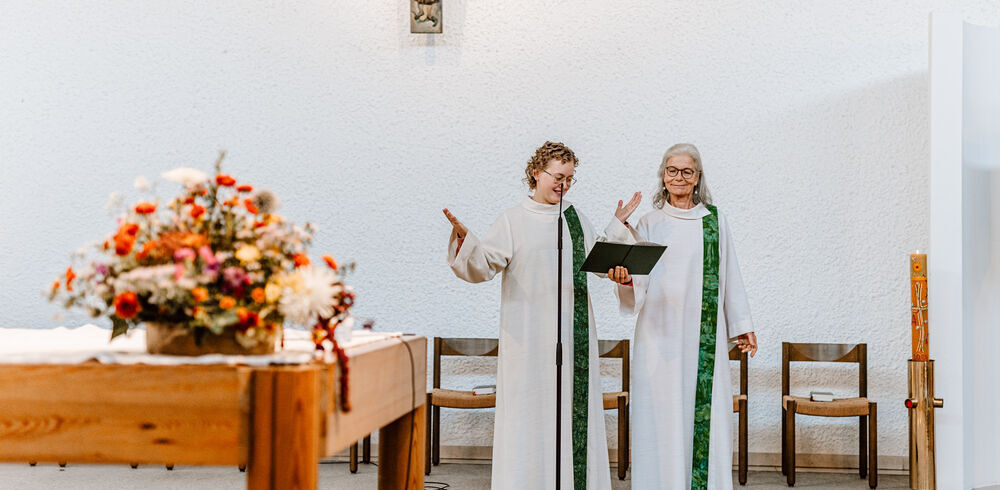 Eva Ulbrich und Andrea Gschwendtner beim Gottesdienst in der Pfarrgemeinde Urfahr-St. Markus / Diözese Linz / Frauenkommission / Laurenz Kaiser Eva Ulbrich und Andrea Gschwendtner beim Gottesdienst in der Pfarrgemeinde Urfahr-St. Markus